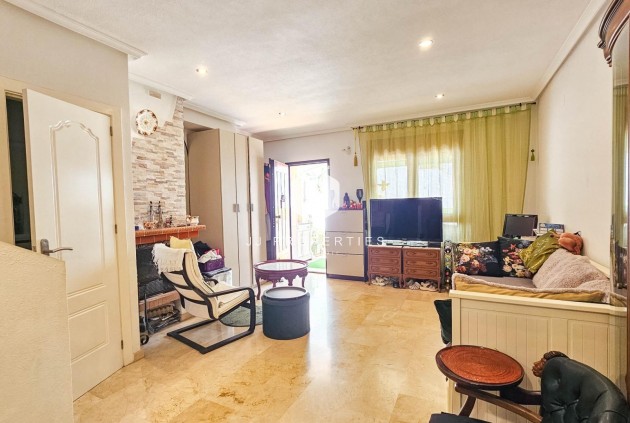 Aus zweiter Hand - Chalet -
Orihuela Costa - PAU 8