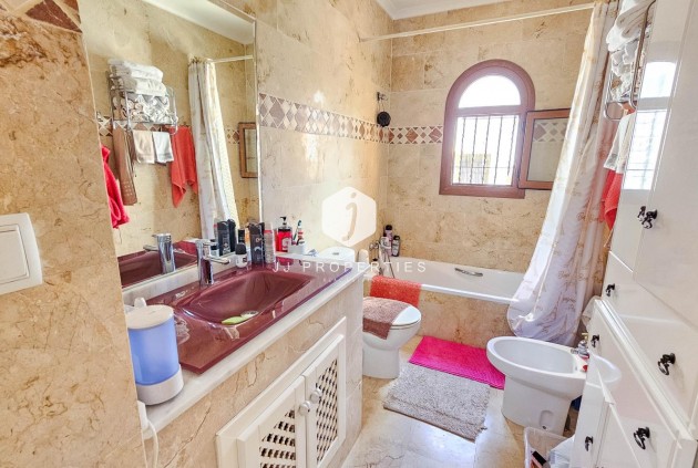 Aus zweiter Hand - Chalet -
Orihuela Costa - PAU 8