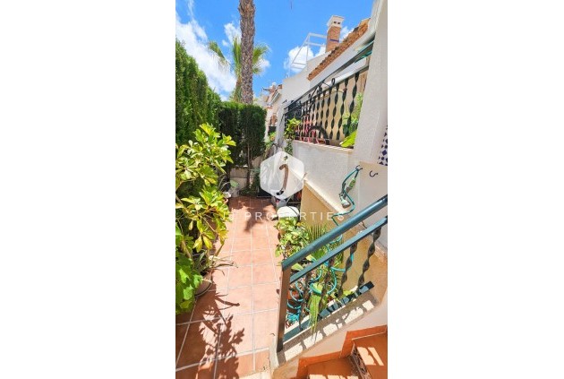Aus zweiter Hand - Chalet -
Orihuela Costa - PAU 8