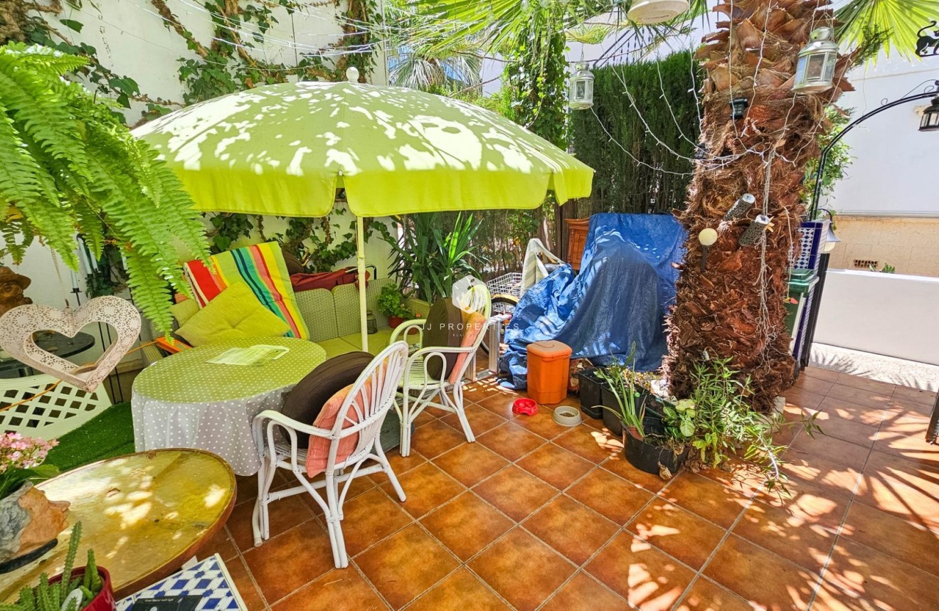 Aus zweiter Hand - Chalet -
Orihuela Costa - PAU 8