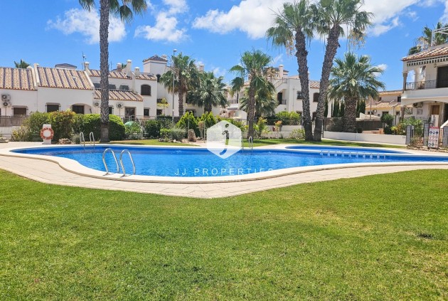 Aus zweiter Hand - Chalet -
Orihuela Costa - PAU 8
