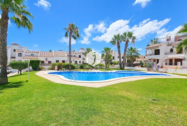 Aus zweiter Hand - Chalet -
Orihuela Costa - PAU 8