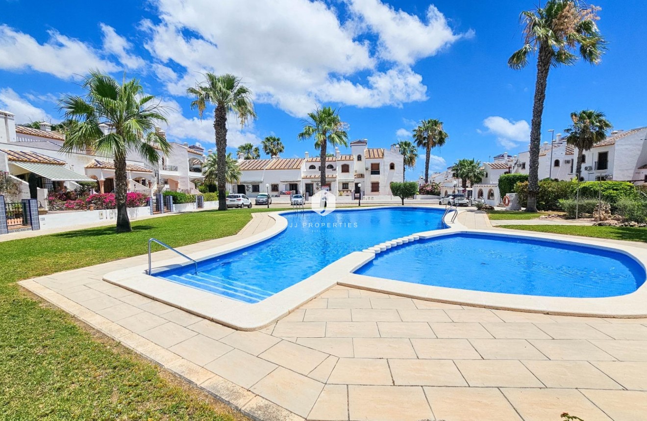 Aus zweiter Hand - Chalet -
Orihuela Costa - PAU 8