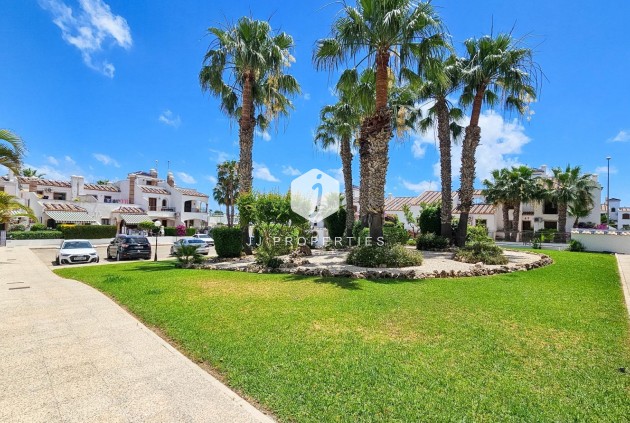 Aus zweiter Hand - Chalet -
Orihuela Costa - PAU 8