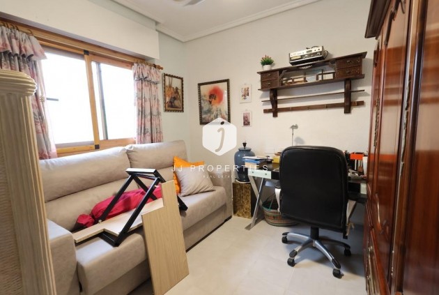 Tweedehands - Bungalow -
Torrevieja - Costa Blanca