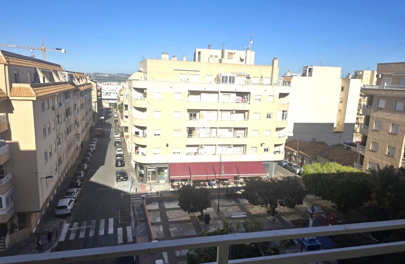 D'occasion - Appartement -
Torrevieja - Centro