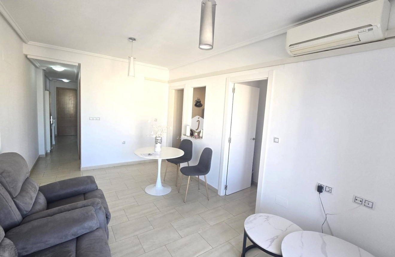 D'occasion - Appartement -
Torrevieja - Centro