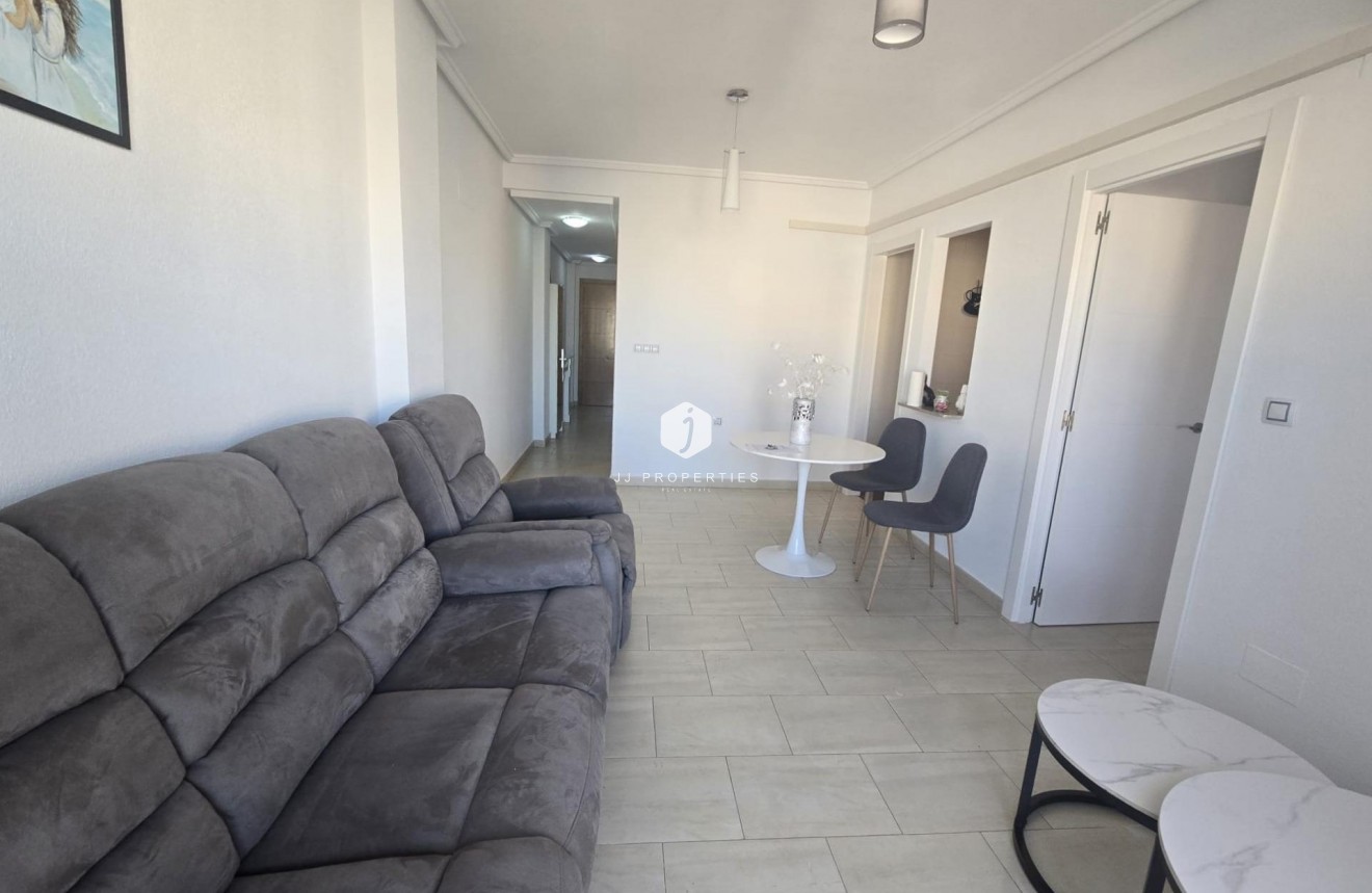 D'occasion - Appartement -
Torrevieja - Centro