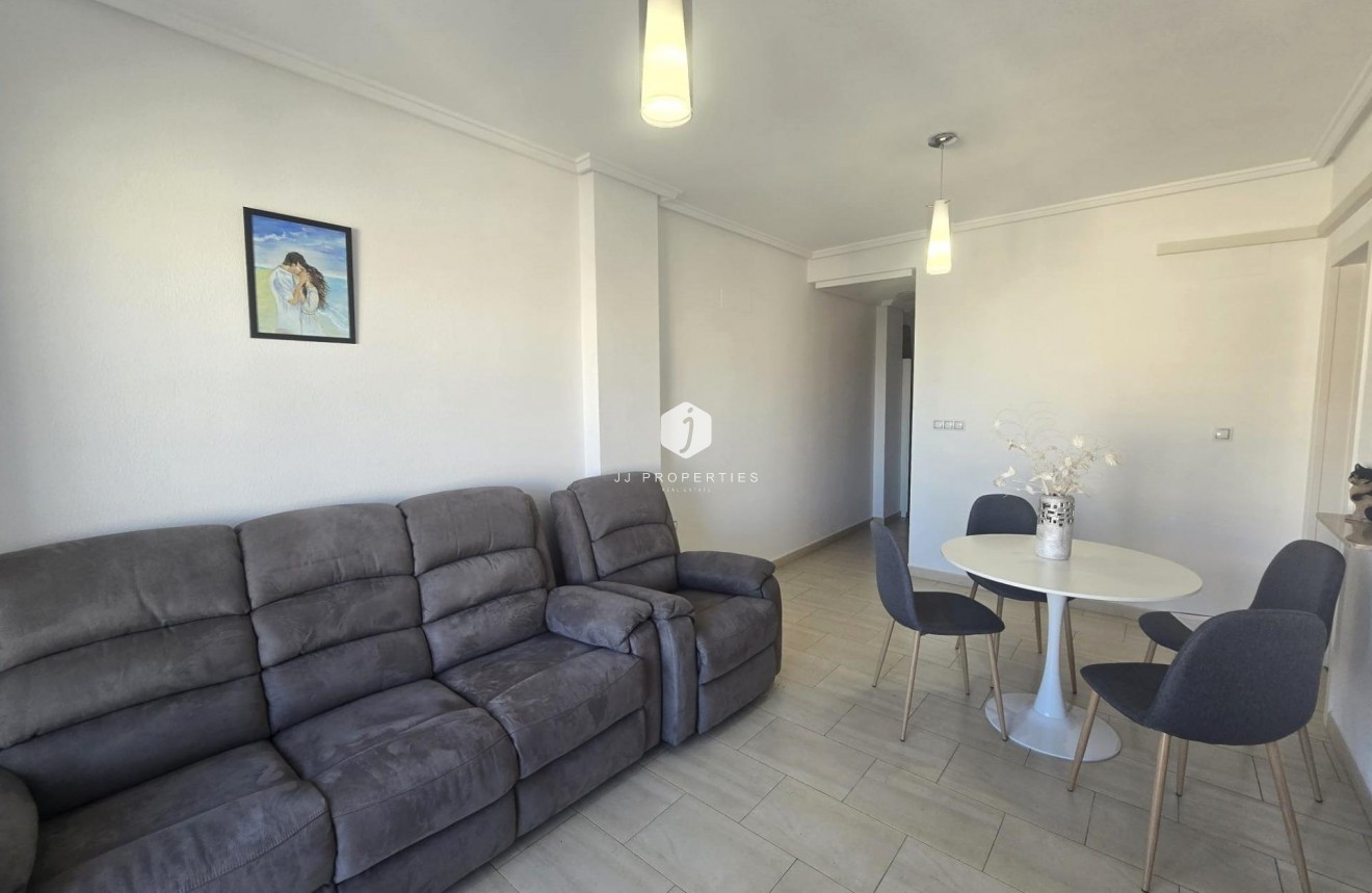 D'occasion - Appartement -
Torrevieja - Centro