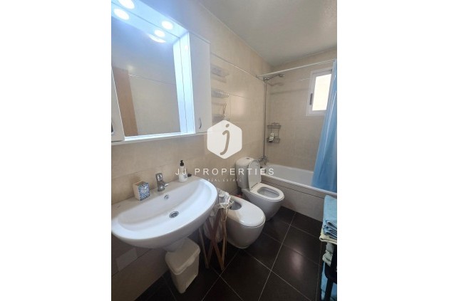 D'occasion - Appartement -
Torrevieja - Centro