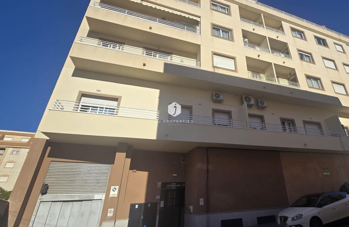 D'occasion - Appartement -
Torrevieja - Centro
