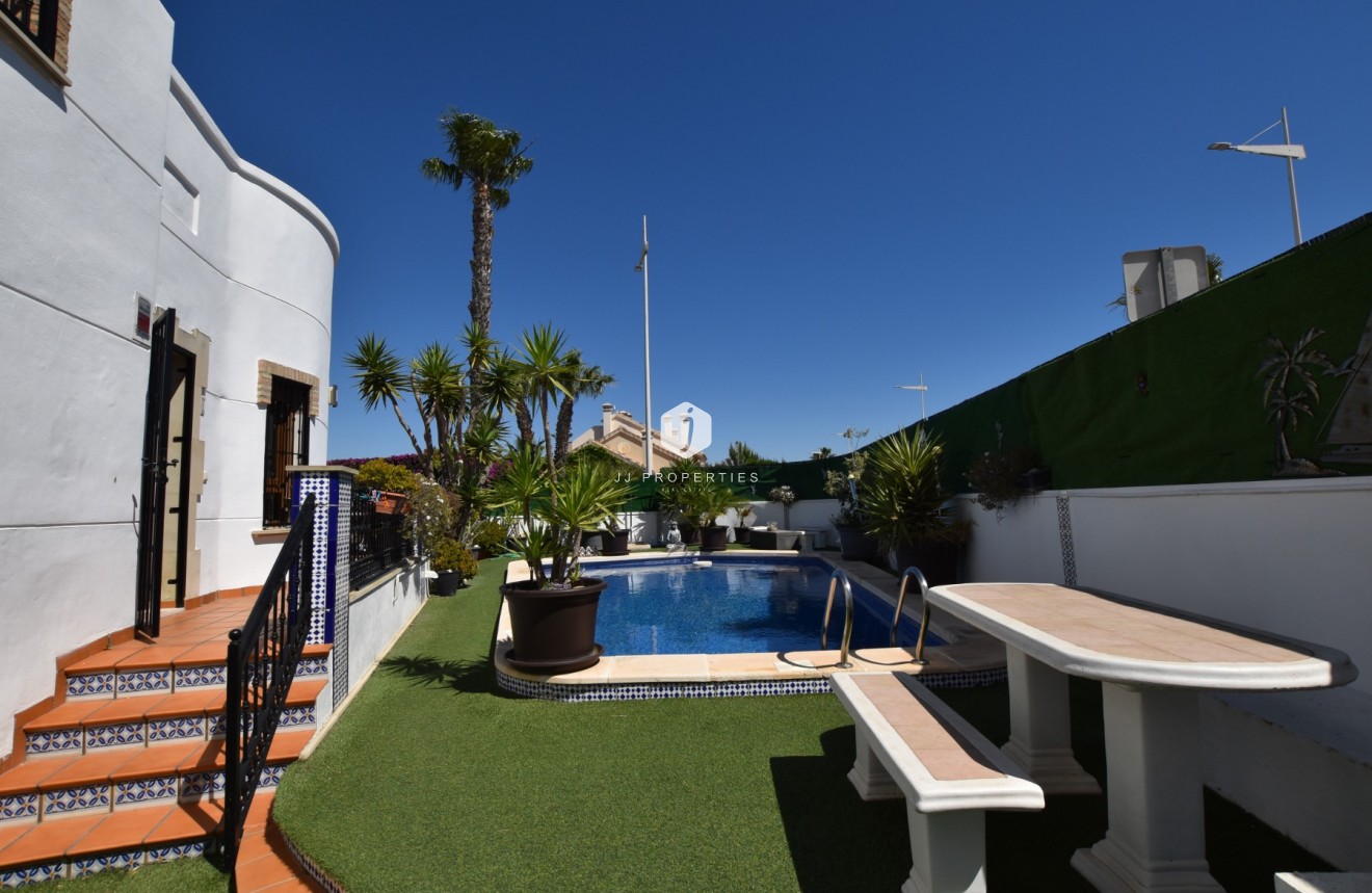 Resale - Villa -
Algorfa - Inland