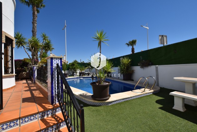 Resale - Villa -
Algorfa - Inland