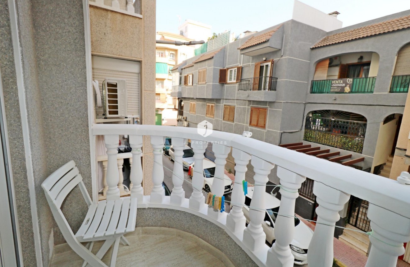 Tweedehands - Appartement / flat -
Torrevieja - Acequion
