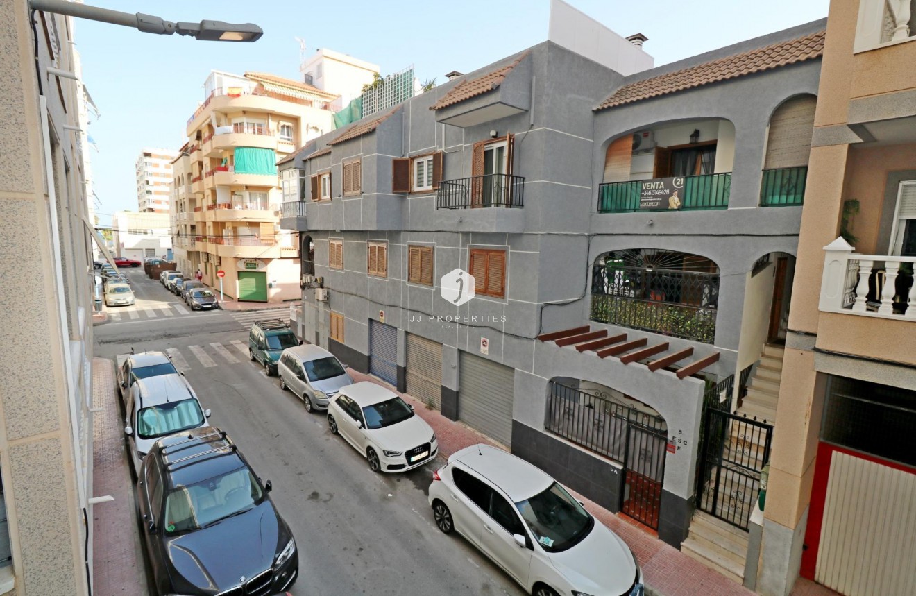 Tweedehands - Appartement / flat -
Torrevieja - Acequion