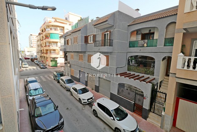 Tweedehands - Appartement / flat -
Torrevieja - Acequion