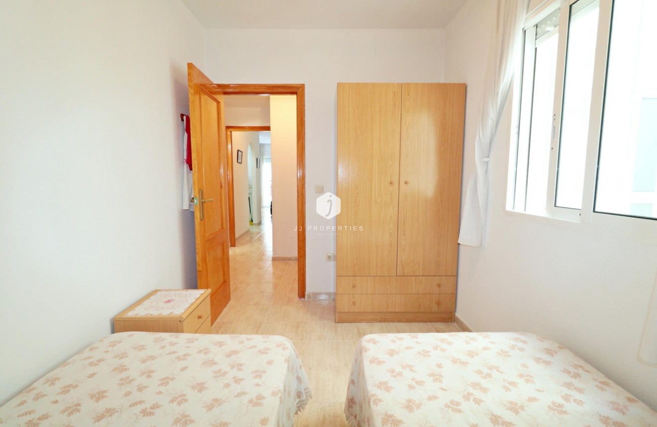 Tweedehands - Appartement / flat -
Torrevieja - Acequion