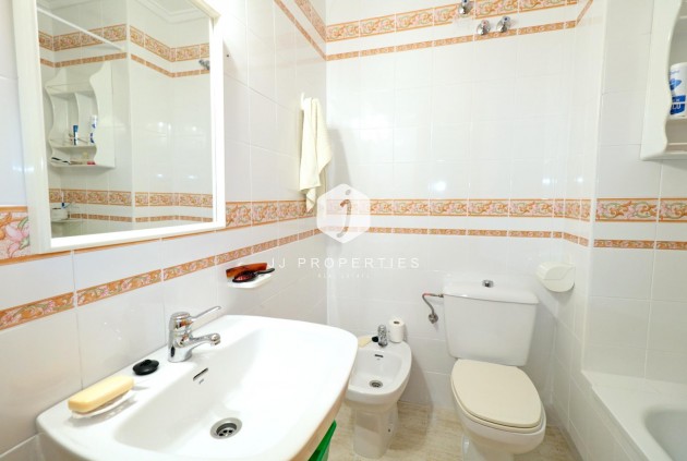 Tweedehands - Appartement / flat -
Torrevieja - Acequion