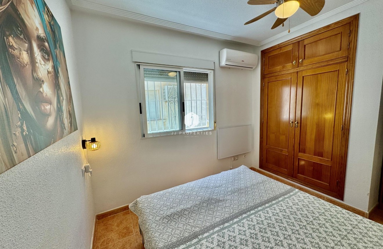 D'occasion - Chalet -
Torrevieja - La Siesta - El Salado - Torreta