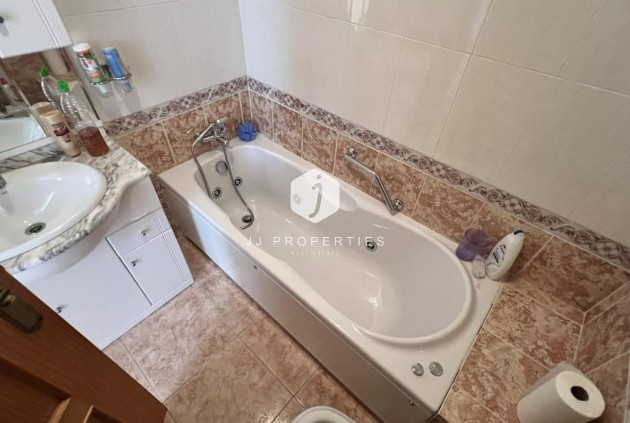 D'occasion - Villa -
Torrevieja - aguas nuevas