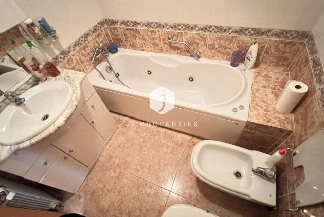D'occasion - Villa -
Torrevieja - aguas nuevas