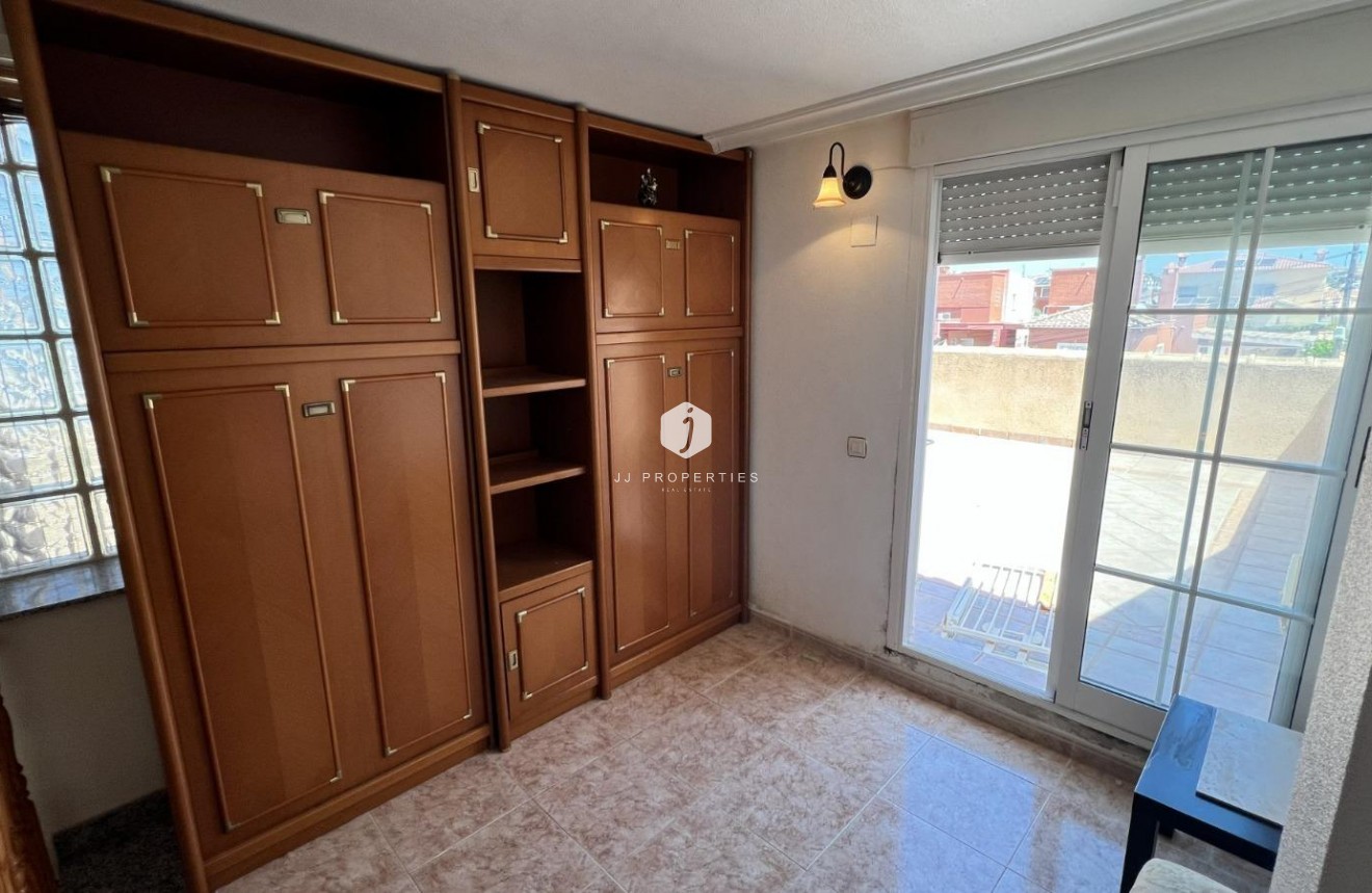 D'occasion - Villa -
Torrevieja - aguas nuevas