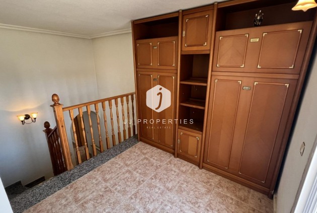 D'occasion - Villa -
Torrevieja - aguas nuevas