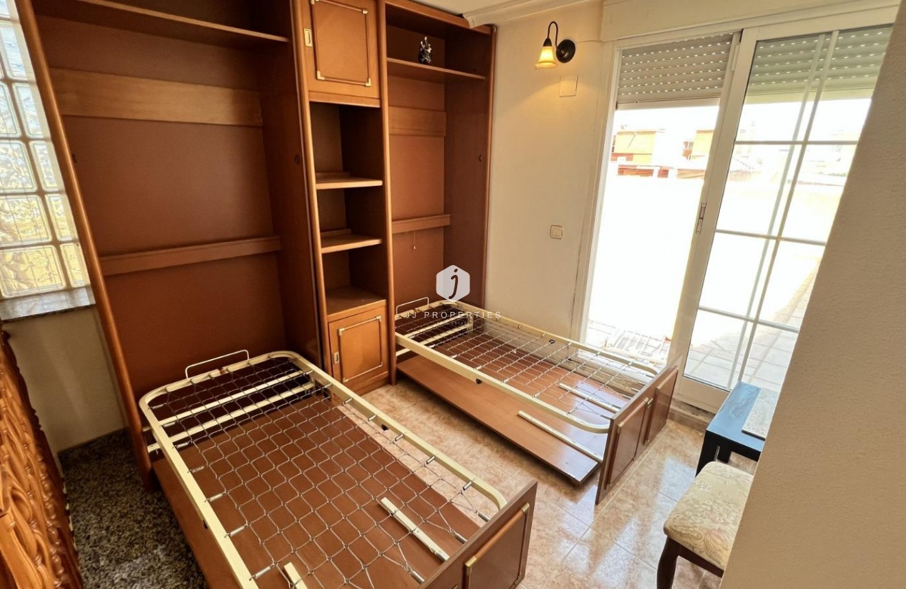 D'occasion - Villa -
Torrevieja - aguas nuevas