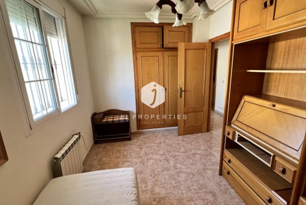 D'occasion - Villa -
Torrevieja - aguas nuevas
