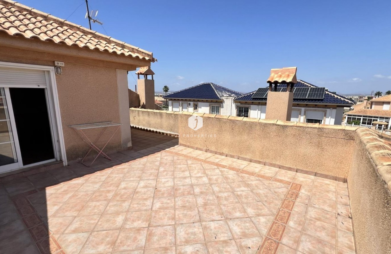 D'occasion - Villa -
Torrevieja - aguas nuevas