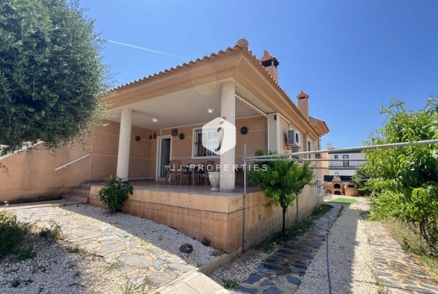 D'occasion - Villa -
Torrevieja - aguas nuevas