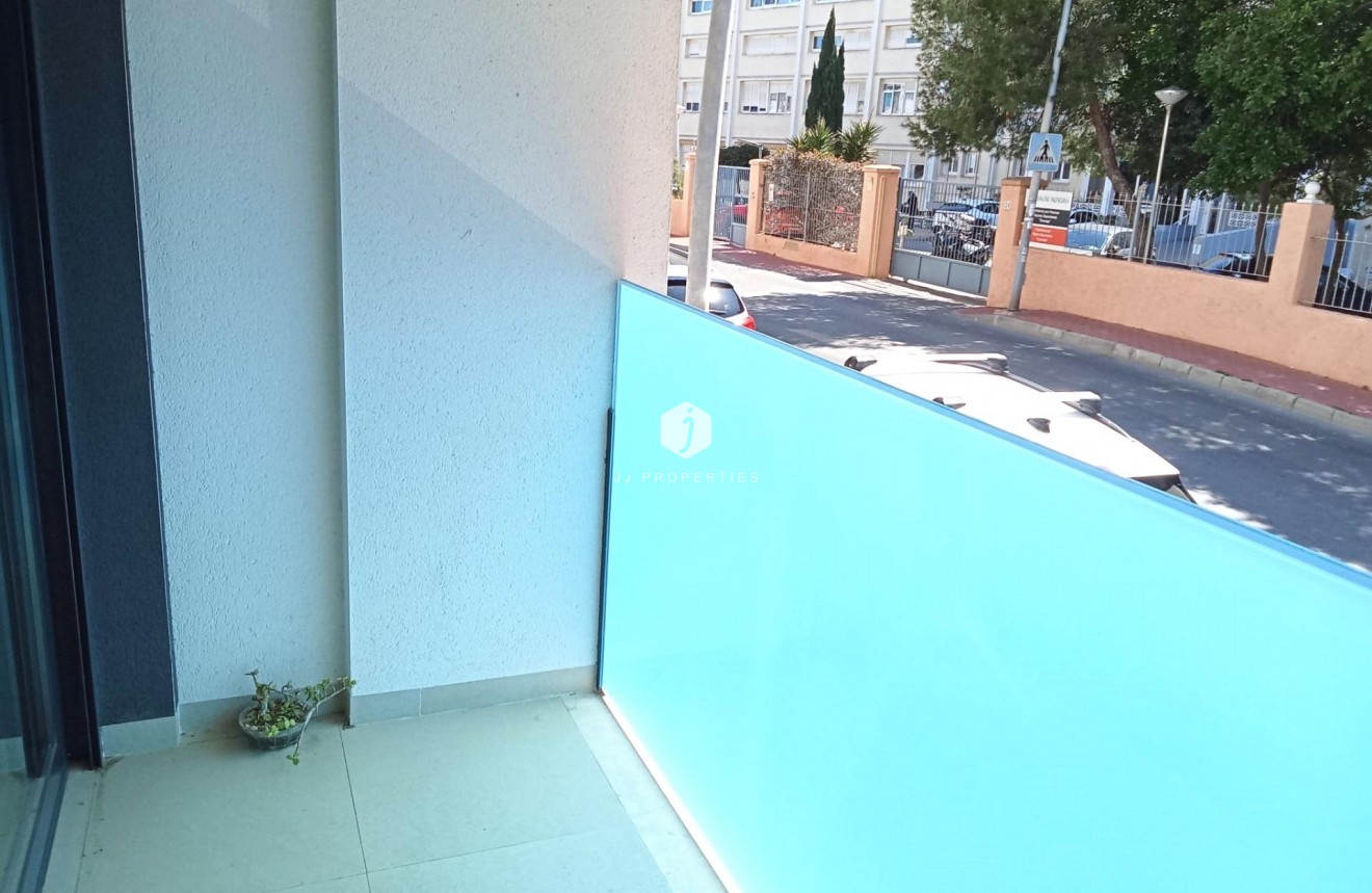 D'occasion - Appartement -
Torrevieja - Estacion de autobuses