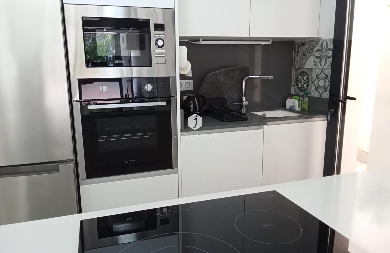 D'occasion - Appartement -
Torrevieja - Estacion de autobuses
