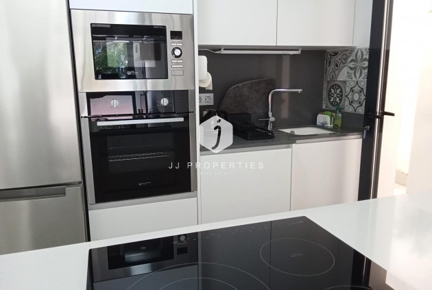 D'occasion - Appartement -
Torrevieja - Estacion de autobuses