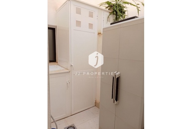 D'occasion - Appartement -
Torrevieja - Estacion de autobuses