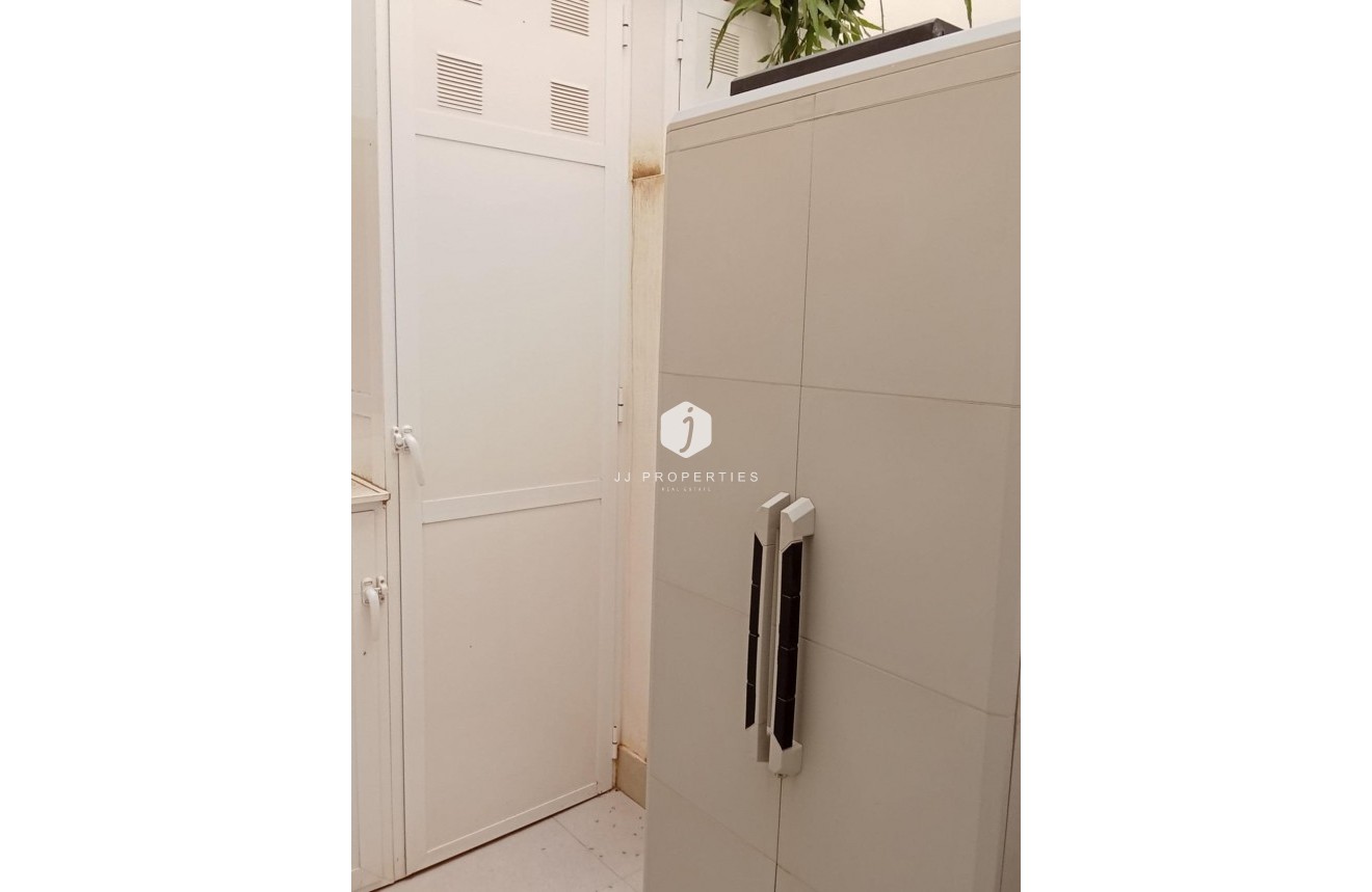 D'occasion - Appartement -
Torrevieja - Estacion de autobuses