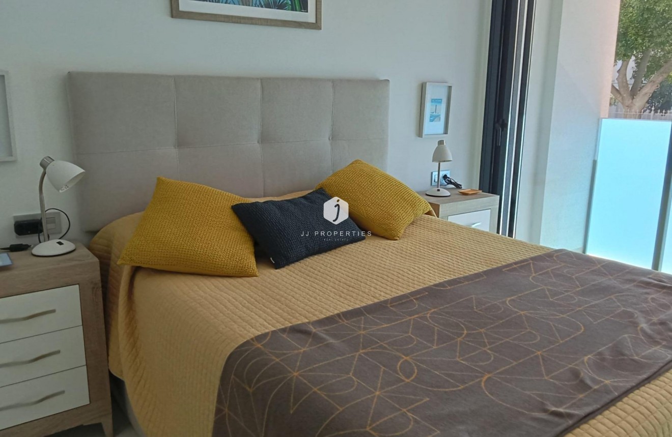 D'occasion - Appartement -
Torrevieja - Estacion de autobuses