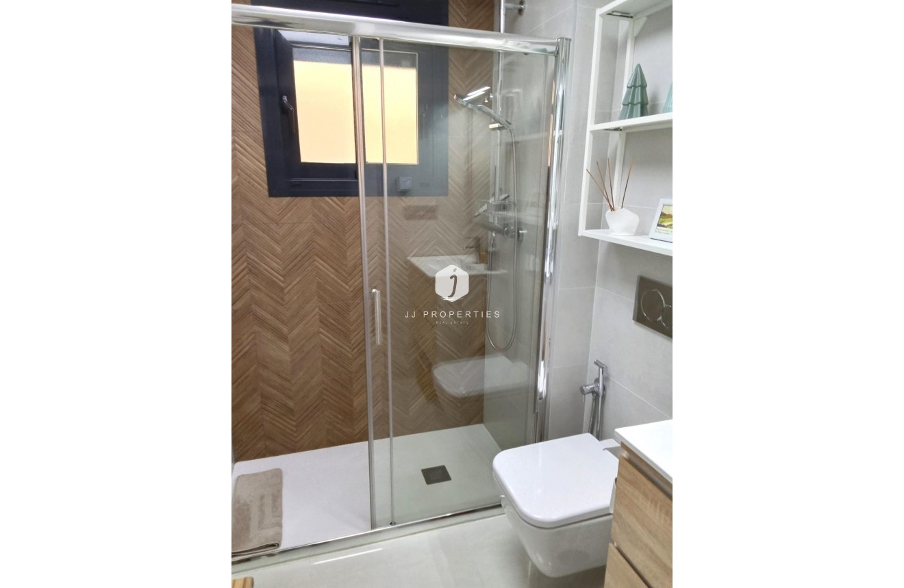 D'occasion - Appartement -
Torrevieja - Estacion de autobuses
