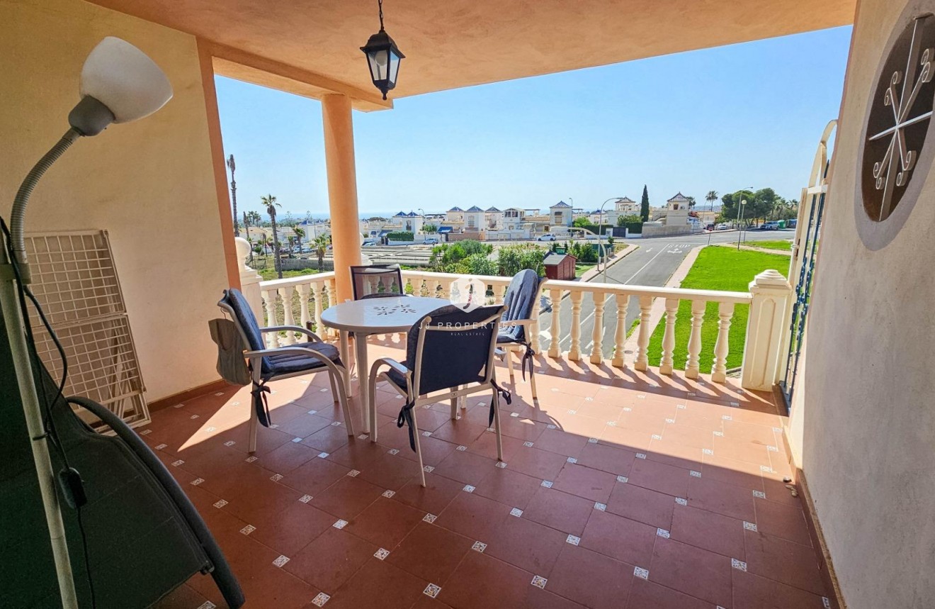 Aus zweiter Hand - Bungalow -
Orihuela Costa - Los Altos