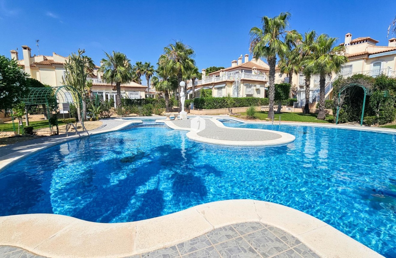 Aus zweiter Hand - Bungalow -
Orihuela Costa - Los Altos