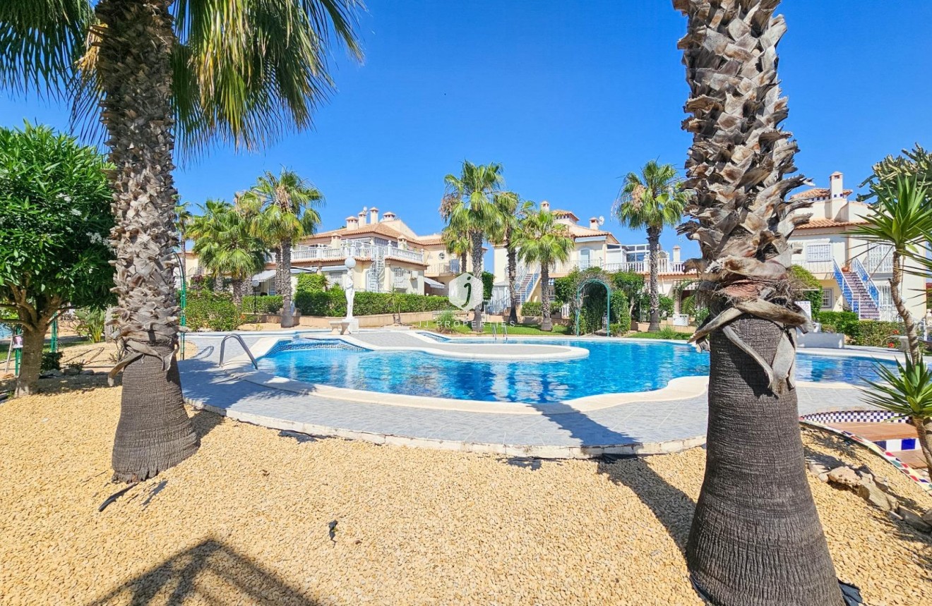 Aus zweiter Hand - Bungalow -
Orihuela Costa - Los Altos