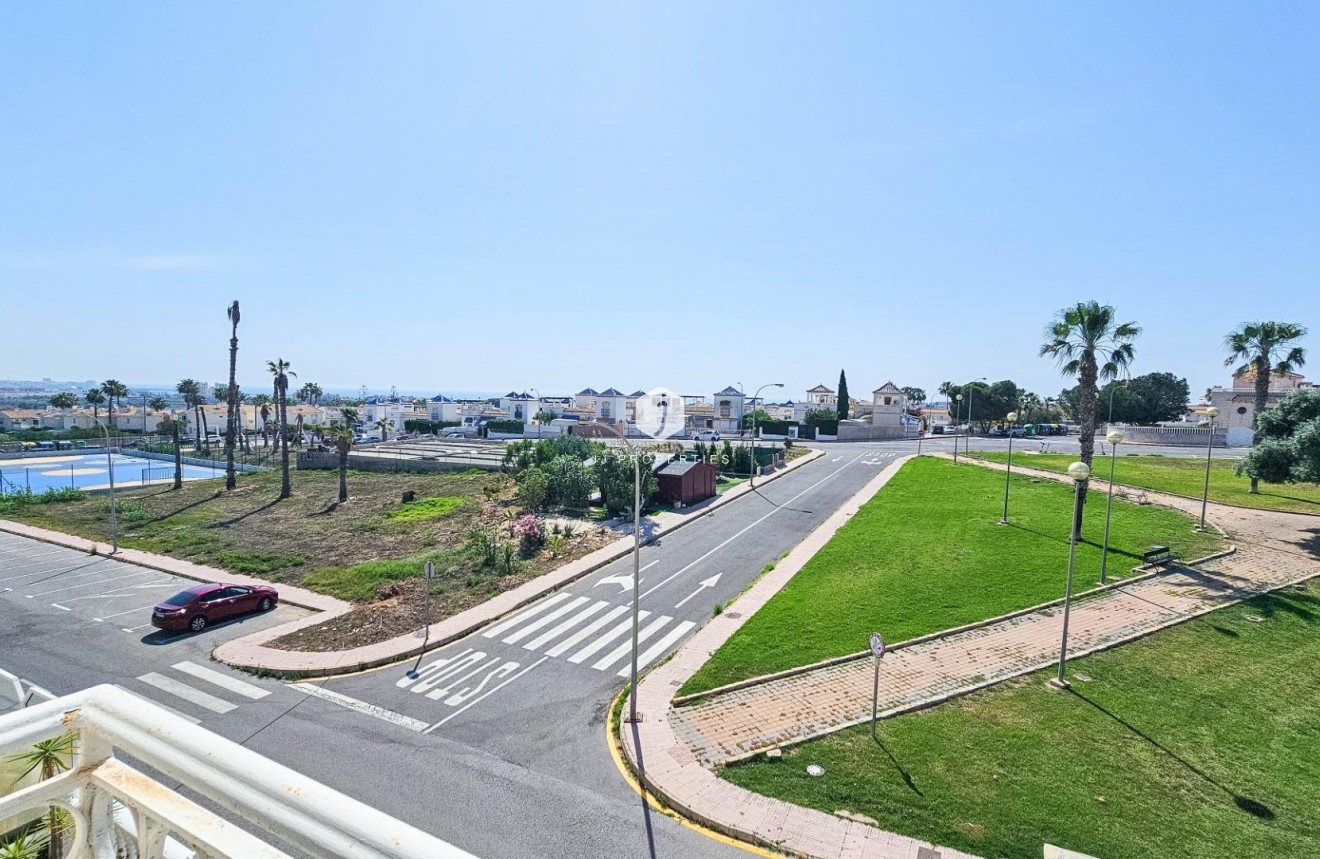 Aus zweiter Hand - Bungalow -
Orihuela Costa - Los Altos