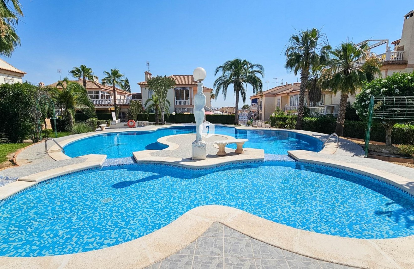 Aus zweiter Hand - Bungalow -
Orihuela Costa - Los Altos