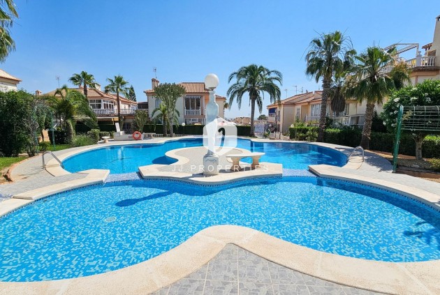 Aus zweiter Hand - Bungalow -
Orihuela Costa - Los Altos