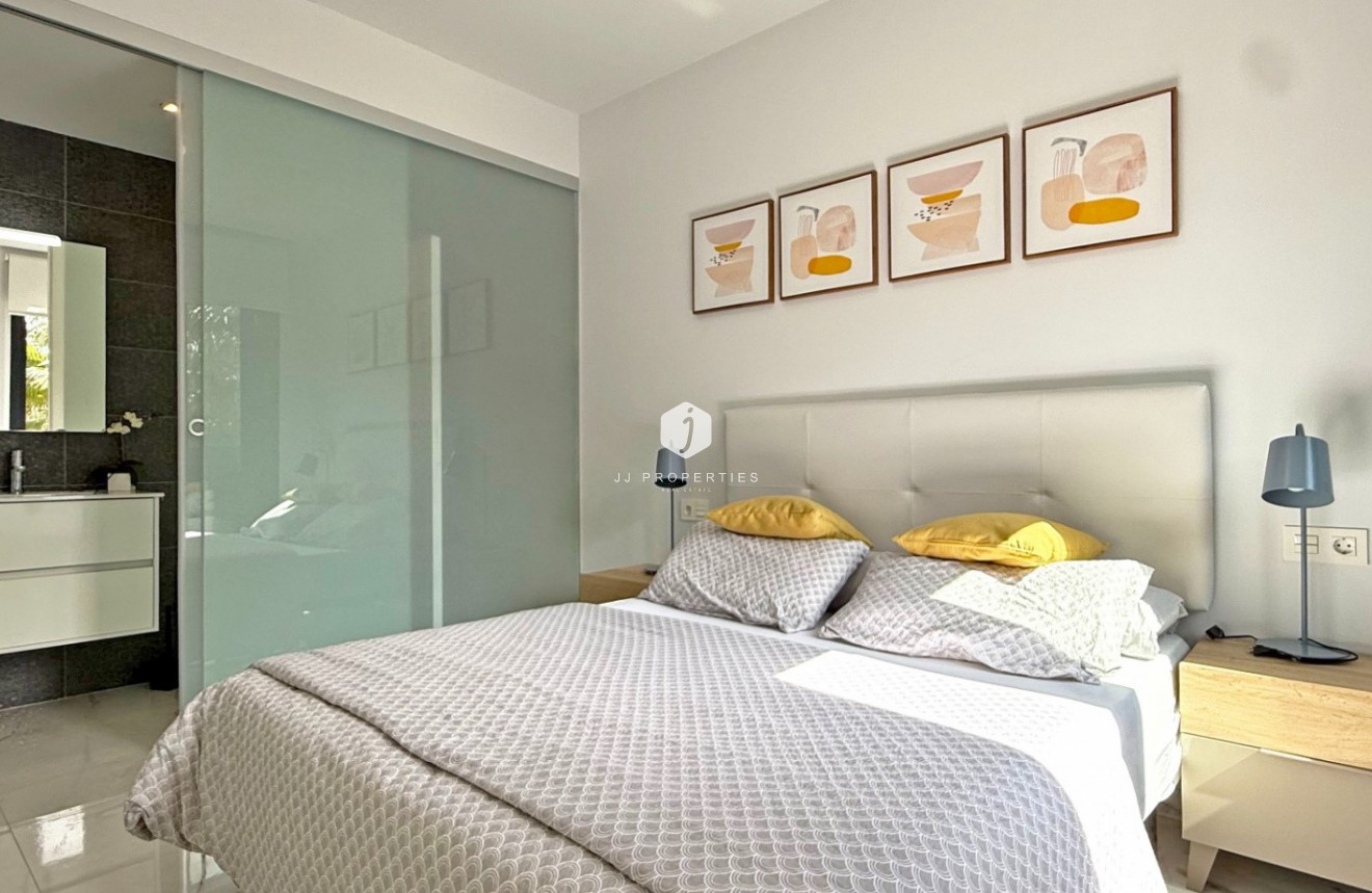 Resale - Apartment / flat -
Orihuela Costa - Costa Blanca