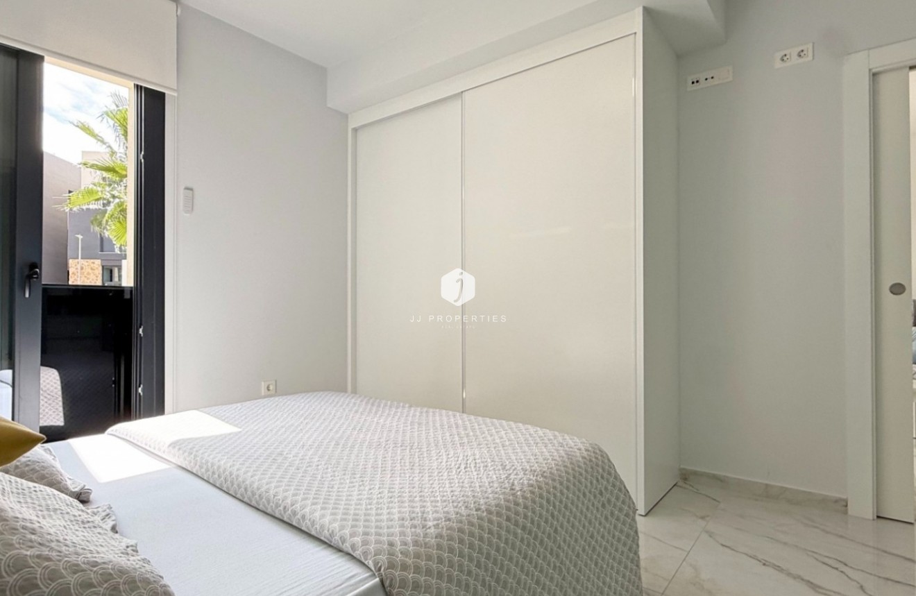 Resale - Apartment / flat -
Orihuela Costa - Costa Blanca