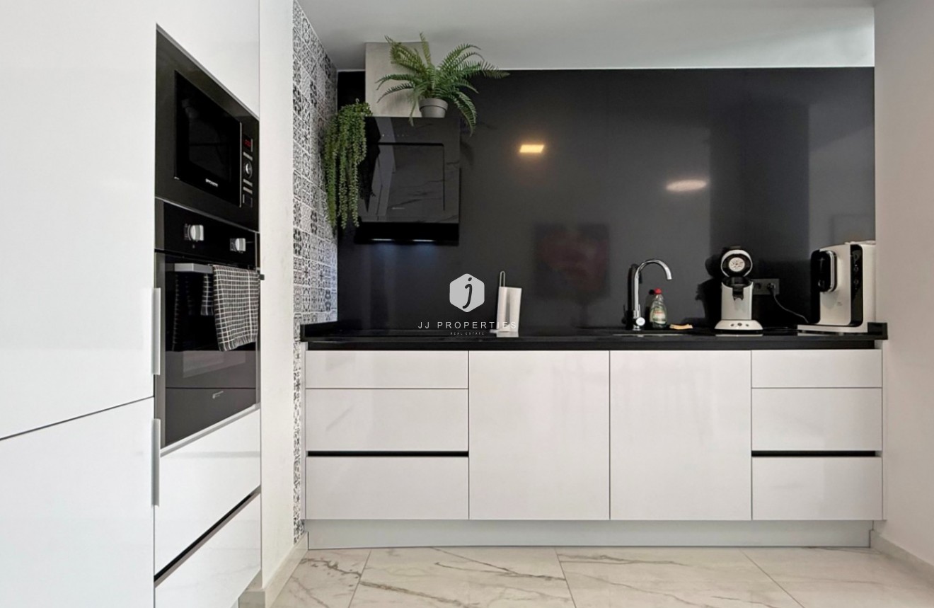 Resale - Apartment / flat -
Orihuela Costa - Costa Blanca