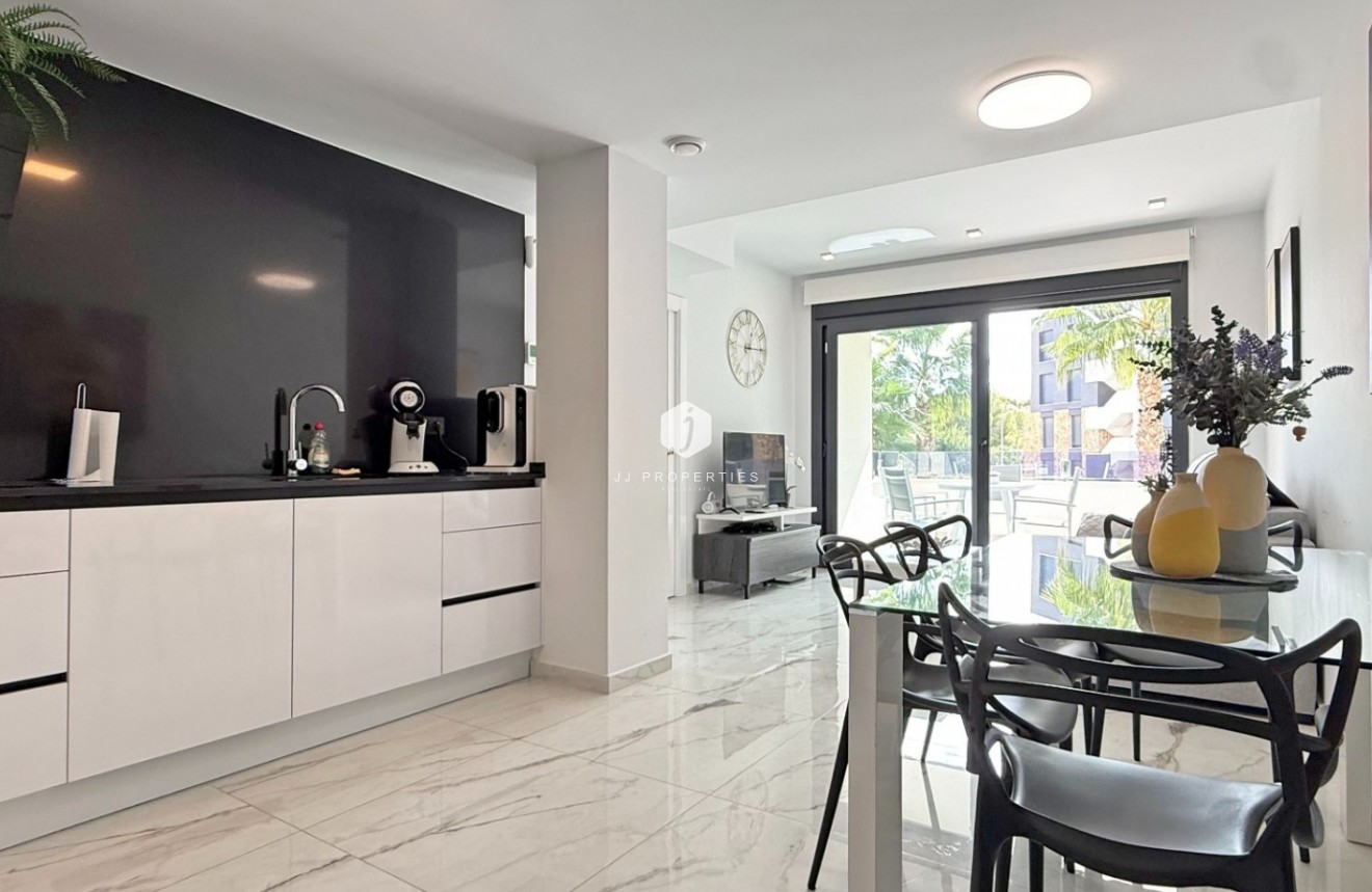 Resale - Apartment / flat -
Orihuela Costa - Costa Blanca