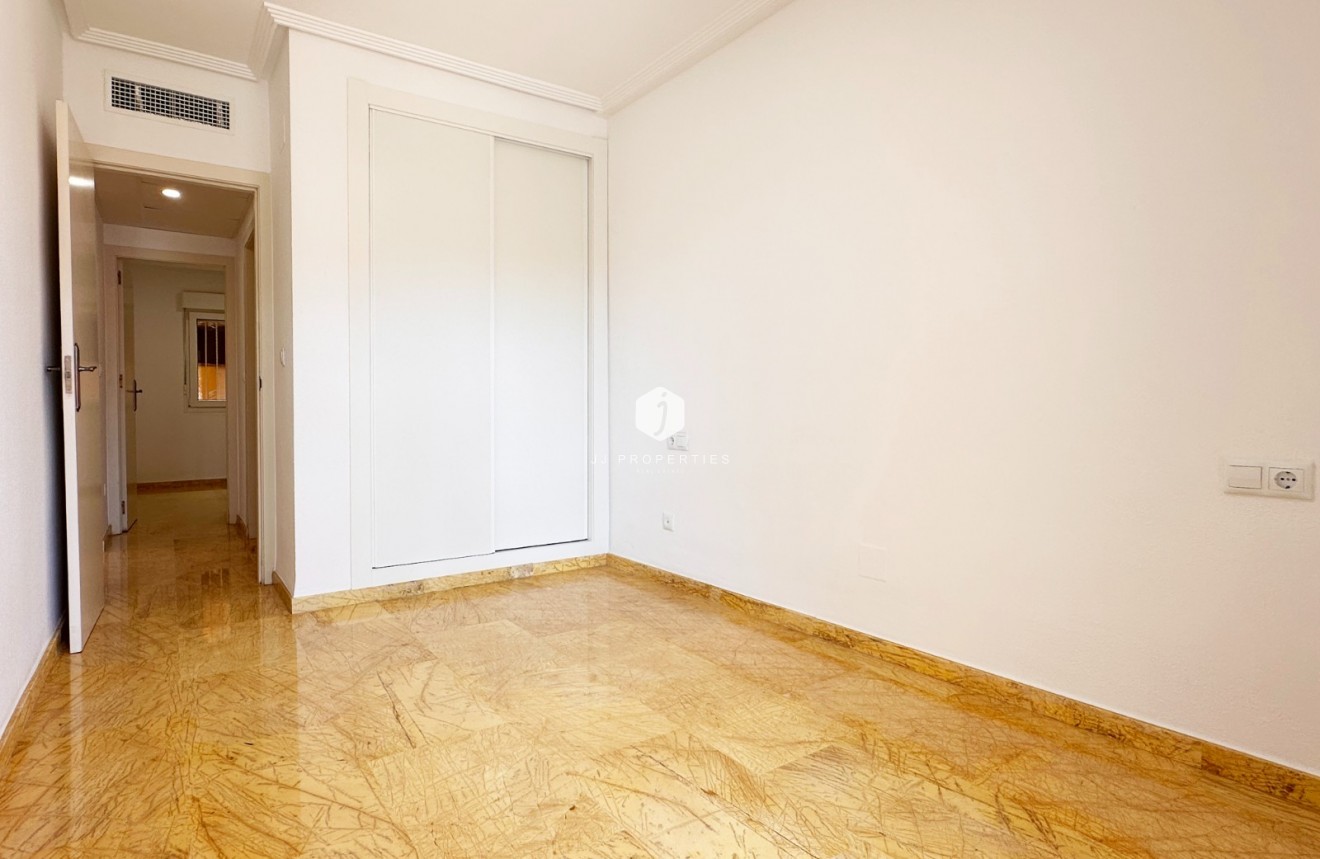 Tweedehands - Appartement / flat -
Orihuela Costa - Costa Blanca
