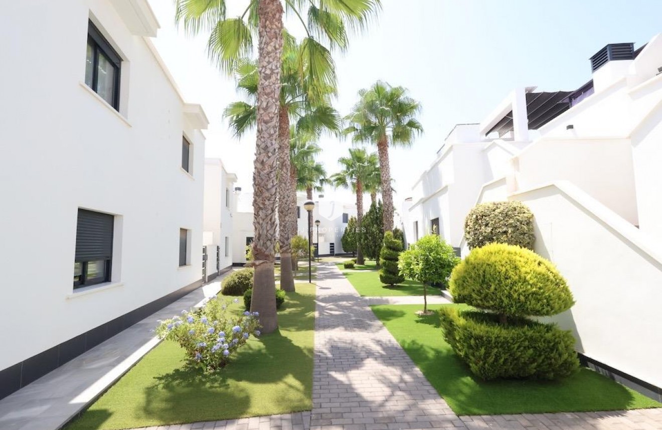 Resale - Duplex -
Orihuela Costa - Costa Blanca